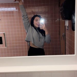 Meet your Posher, Sara